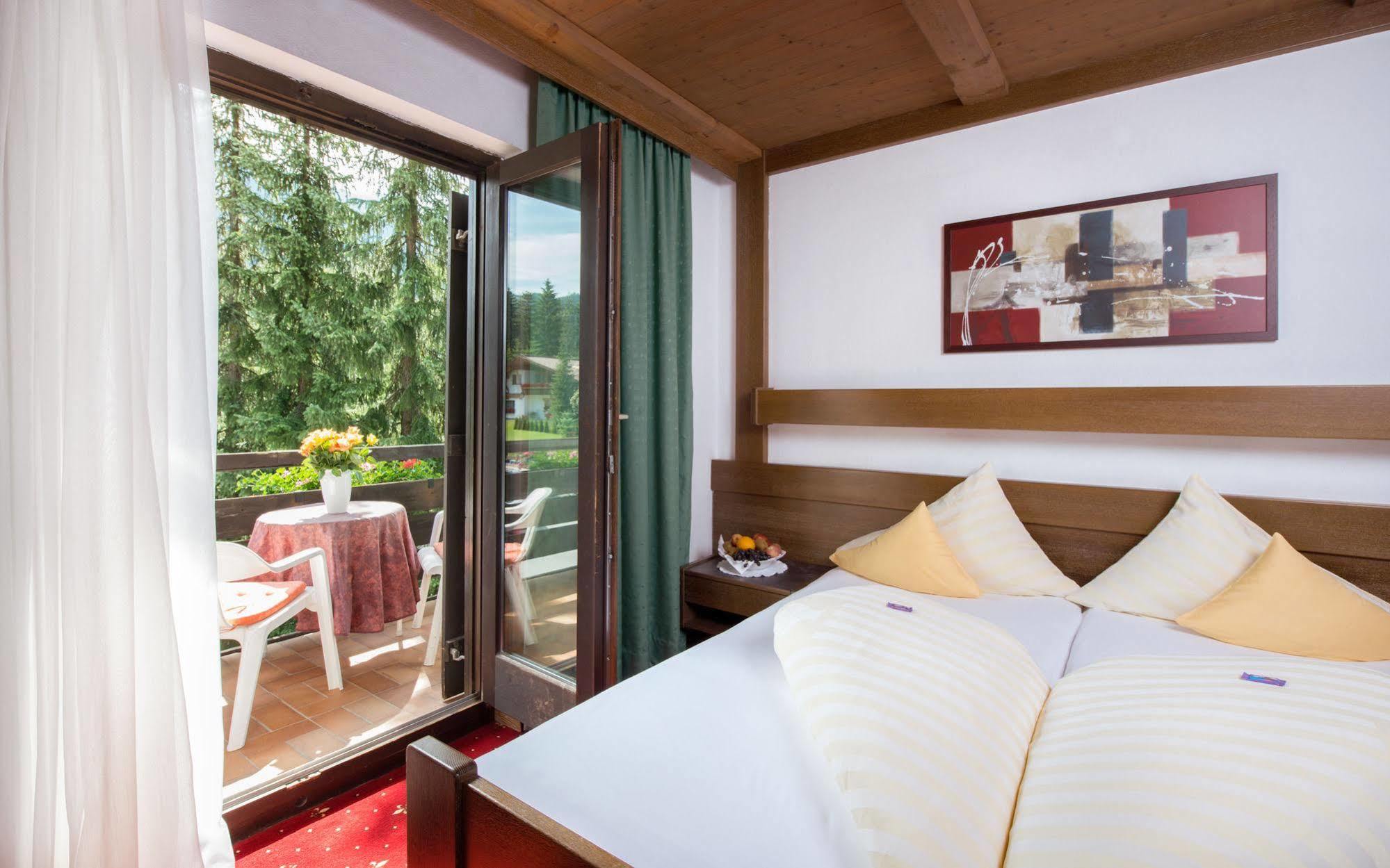 Haus Stefanie - Adults Only Hotel Seefeld in Tirol Kültér fotó